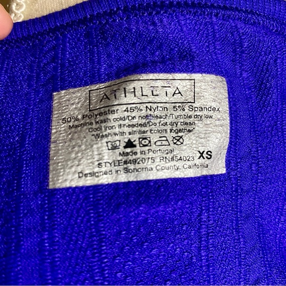 NWOT Athleta Speedlight Tank Top Racerback Electric Blue XS - Picture 5 of 8